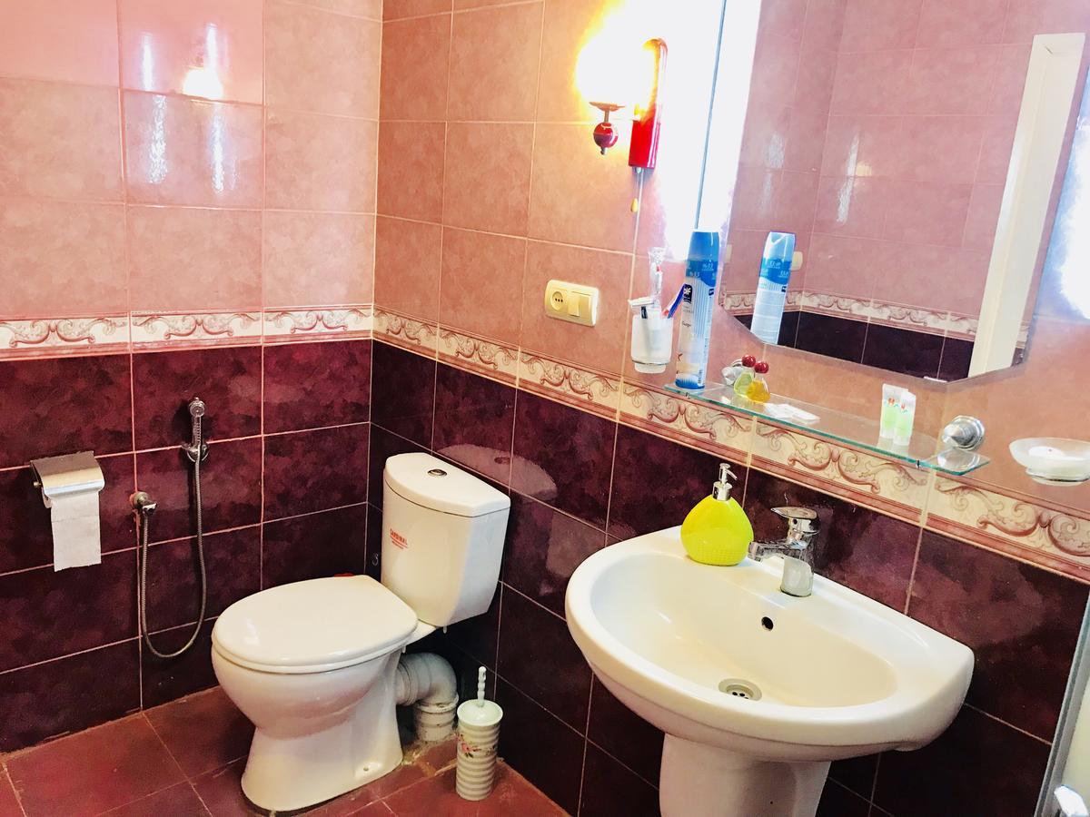 Check-In Apartment Near Fountain Square Vidadi Str Баку Экстерьер фото